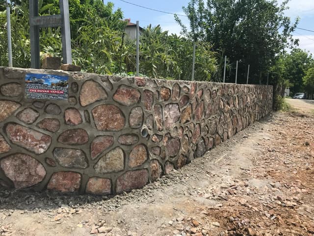 Taş Duvar